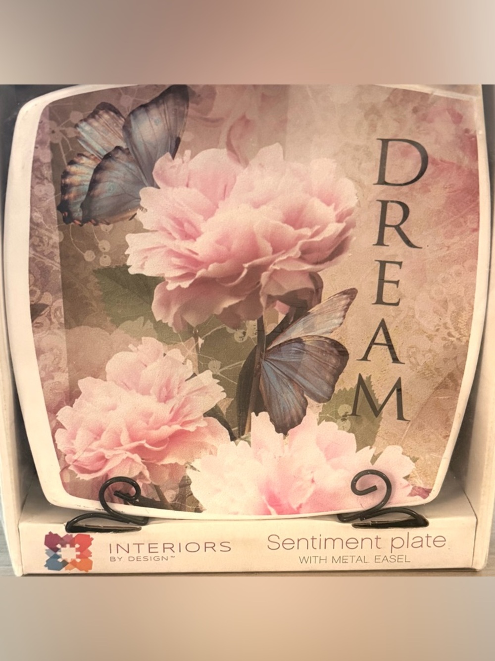 NIB~ Interiors By Design Sentiment Plate w/ Metal Easel